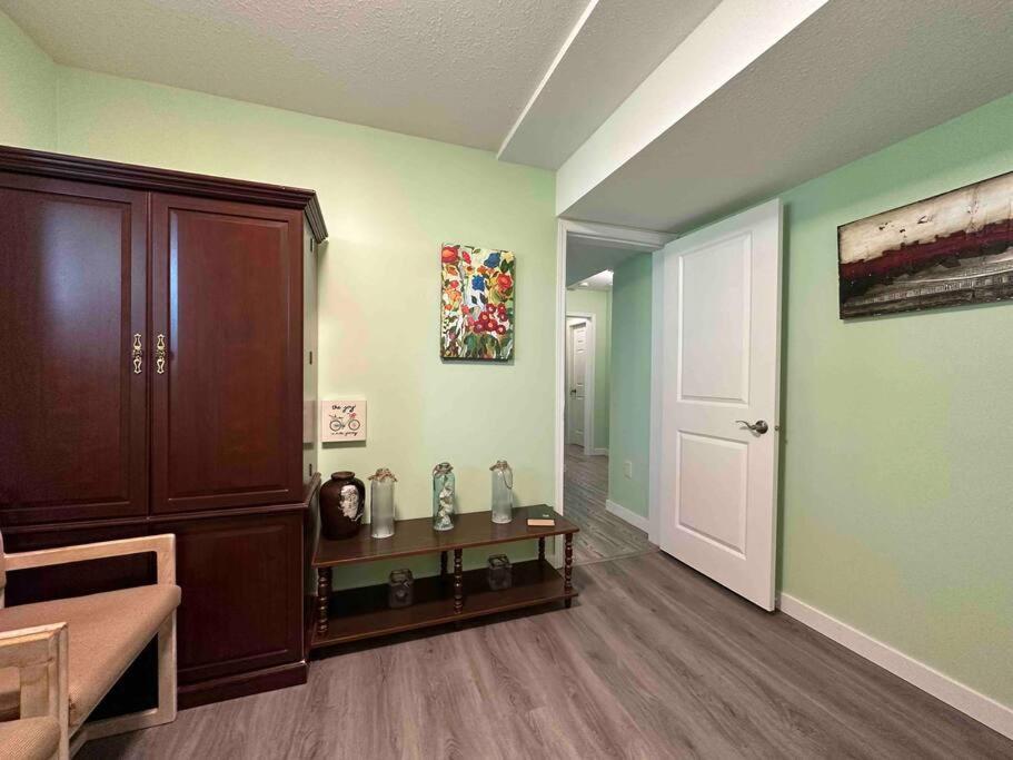 Countryroad Cozy 2 Bedrooms Basement Suite1 Nanaimo Exterior foto
